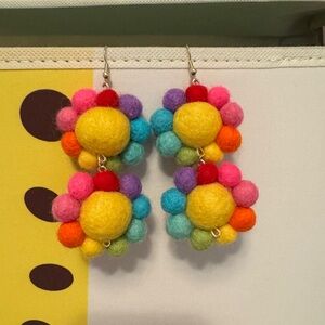 Pom Pom felted flower power earrings never worn